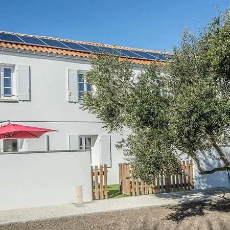 Le Pacha Maison Avec Piscine/parking/wifi/plages 5kms Feriehus