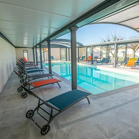 Holiday home Le Pacha Maison Avec Piscine/parking/wifi/plages 5kms