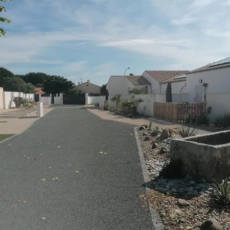 Le Pacha Maison Avec Piscine/parking/wifi/plages 5kms Casa vacanze *