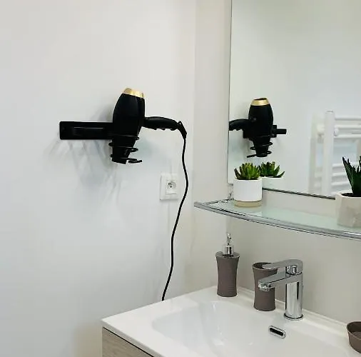 Сasa de vacaciones Le Pacha Maison Avec Piscine/parking/wifi/plages 5kms *