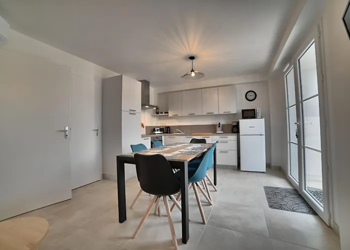 Le Pacha Maison Avec Piscine/parking/wifi/plages 5kms Сasa de vacaciones *